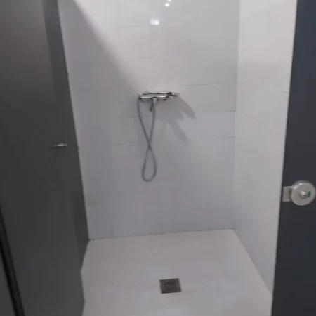 Construccion de aseos detalle ducha